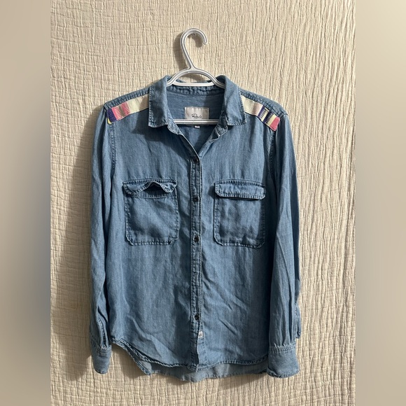 Rails Embroidered Chambray Buttondown Sz sm - Picture 2 of 3